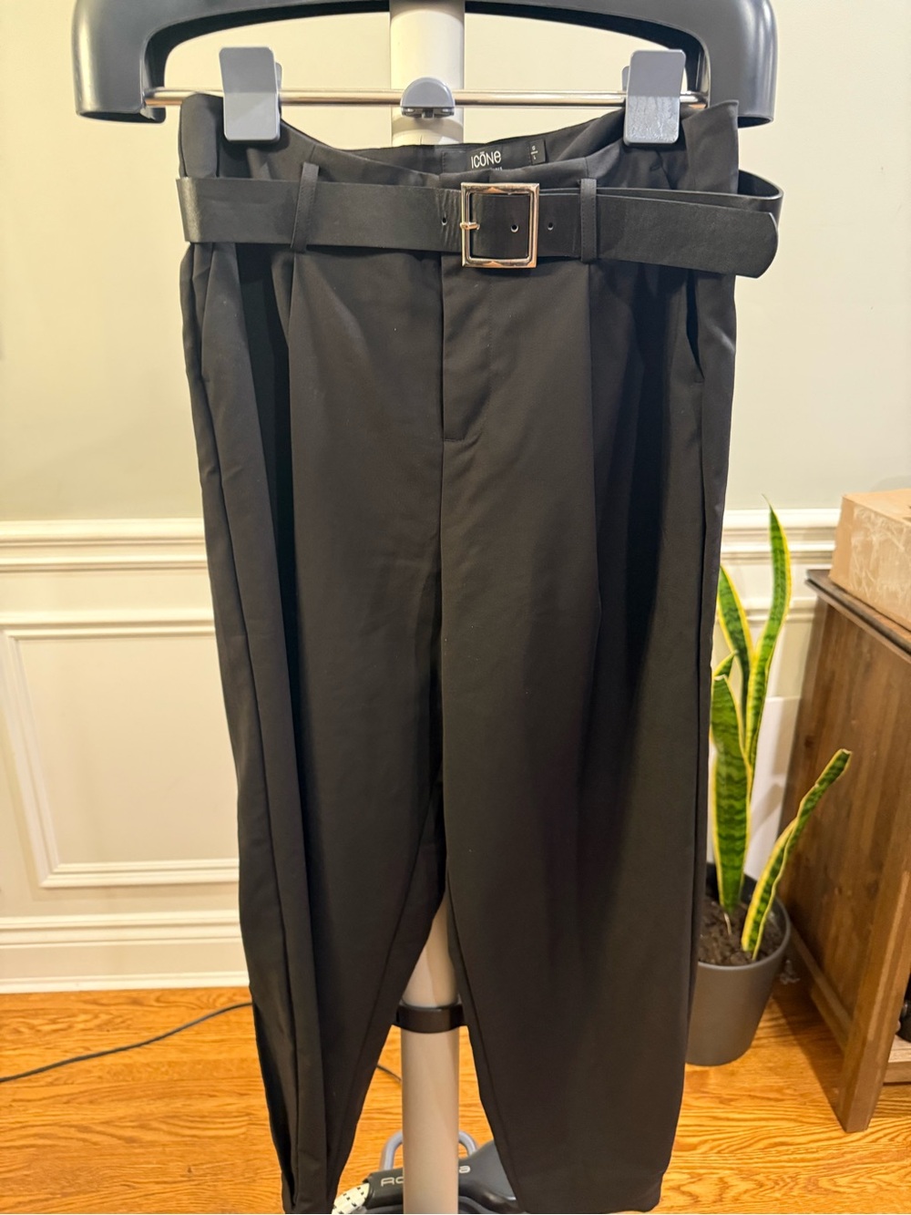 Icône Simons VISION Black Belted High-Waist Tapered Trousers Pants Size L